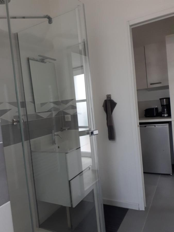 Joli Studio Entre La Mer Et La Ville Ιέρ Εξωτερικό φωτογραφία